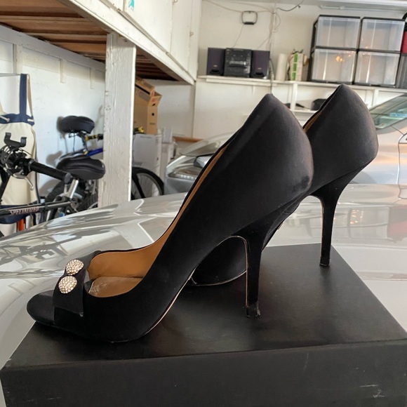 Badgley Mischka Banner black satin heel - Picture 8 of 8